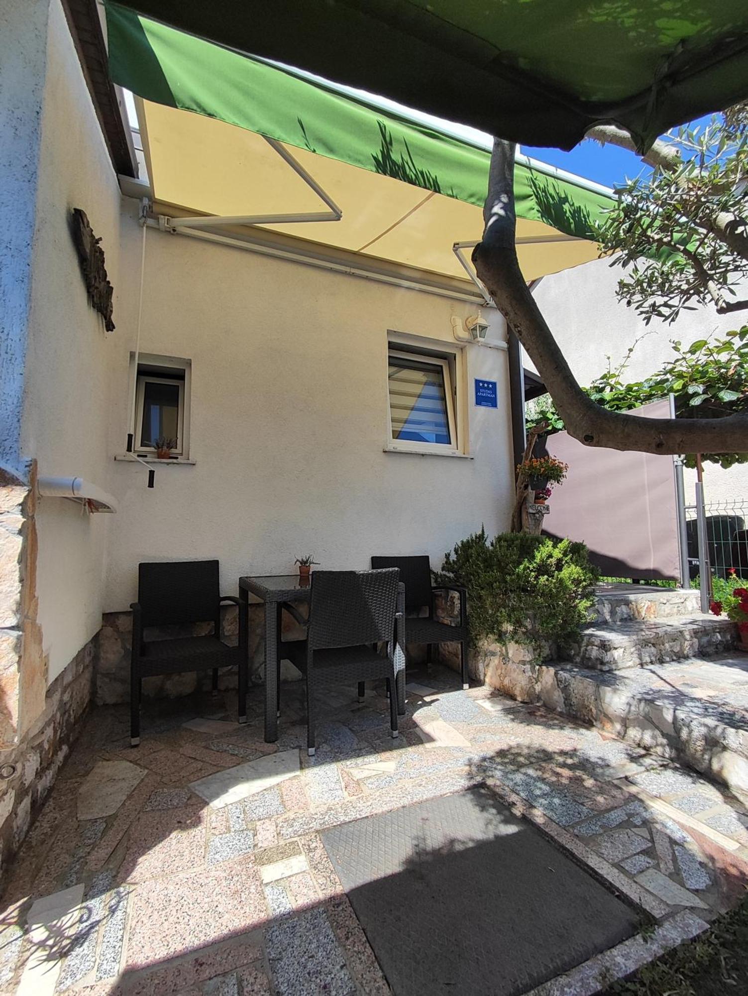 Susy Apartment Umag Bagian luar foto